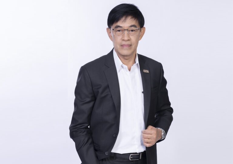 มูลนิธินายช่างไทย ใจอาสา เตรียมนำทีมวิศวกรและช่างอาสา กฟผ. ลงพื้นที่ตรวจสอบโครงสร้างอาคารโรงเรียน สพฐ.   กฟผ. จับมือ มูลนิธินายช่างไทย ใจอาสา จัดอบรมความพร้อมวิศวกรและช่างอาสา กฟผ. ก่อนเริ่มลงพื้นที่ 4 – 5 เมษายน 2568 นี้ เพื่อตรวจสอบโครงสร้างอาคารโรงเรียน สพฐ. ที่ได้รับผลกระทบเบื้องต้น 130 โรงเรียน ในพื้นที่ กรุงเทพฯ ปริมณฑล และสมุทรสงคราม หวังฟื้นฟูอาคารเรียนที่ได้รับผลกระทบให้เร็วที่สุด