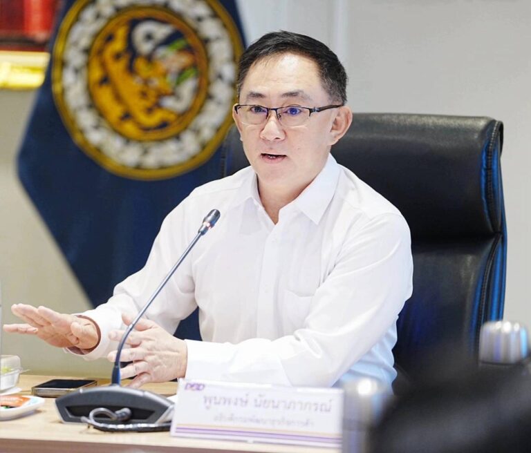 พาณิชย์ หารือ บิ๊กค้าปลีก-ซัพพลายเออร์ เตรียม Kick Off โครงการ ‘ไทยช่วยไทย ดูแลค่าครองชีพ’ ขนทัพสินค้า House Brand และแบรนด์ทางเลือกหั่นและตรึงราคาช่วยประชาชน