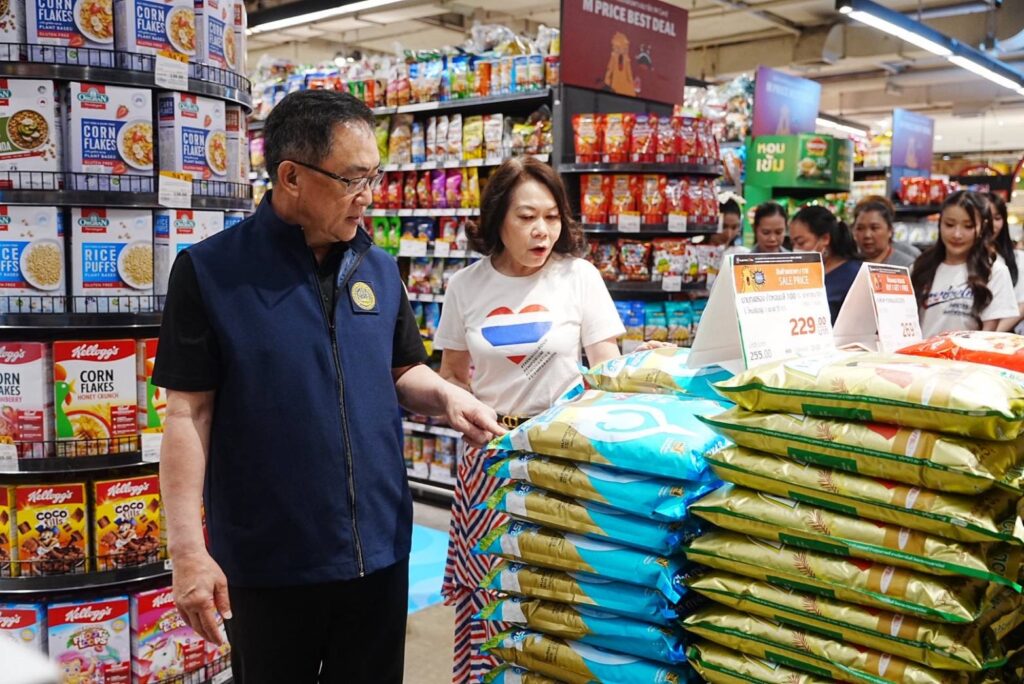 พาณิชย์’ ลุยตรวจความพร้อม ไทยช่วยไทย ลดภาระ ลดค่าครองชีพ ยืนยัน!! เตรียมสินค้าครบครัน