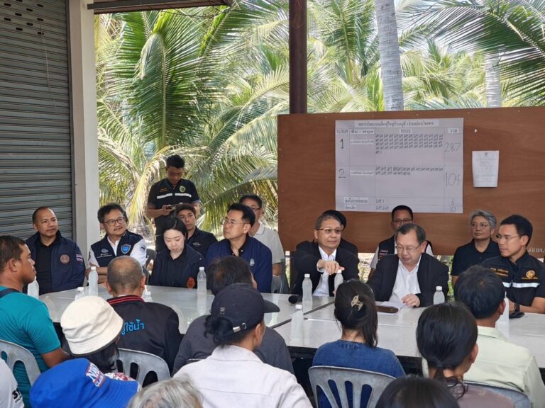 กรมพัฒนาธุรกิจการค้าร่วมคณะผู้ตรวจการแผ่นดิน ลุยตรวจ “นอมินี-ล้งต่างชาติ” เร่งแก้ปัญหาราคามะพร้าวน้ำหอมตกต่ำในพื้นที่สมุทรสงคราม-ราชบุรี